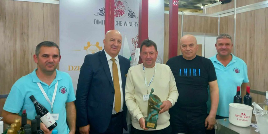 Иван Соколов поздравява винопроизводителите от Сакар