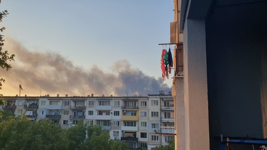 Пожарът, видян от кв. "Смирненски" в Пловдив