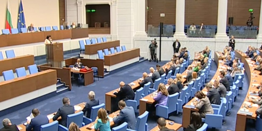 51-ото НС остана без председател, при трети опит да бъде избран