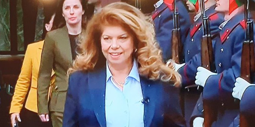 Държавният глава Илияна Йотова