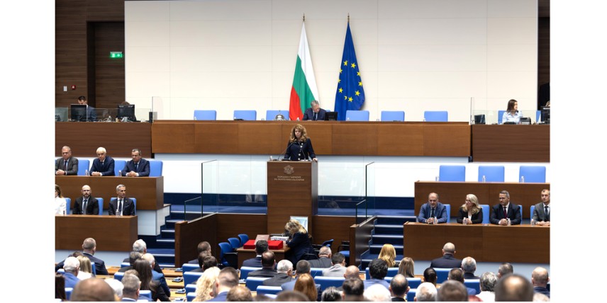 Президентът Илияна Йотова пред 52-то Народно събрание