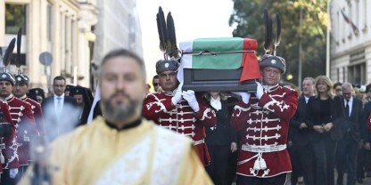 България посрещна тленните останки на цар Самуил с изтребители, военни почести и шествие