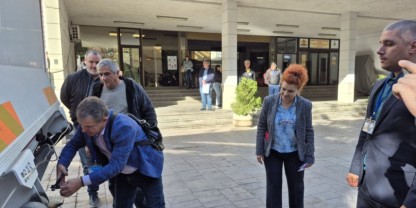 Доставиха 655 800 бюлетини и очакват 1039 машини в пловдивска област за вота в неделя