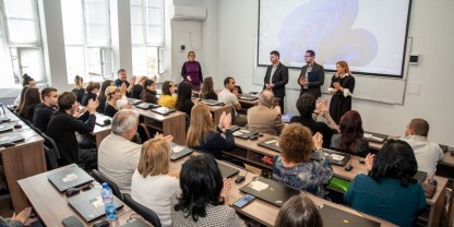 Форум „120 думи за доверието“ събра студенти от пловдивски университети в дискусия за бъдещето на комуникациите