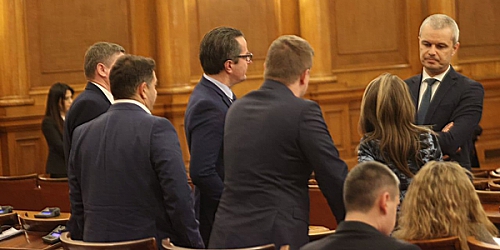 Екипът на "Възраждане" в НС