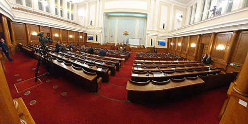 Заседателната зала на НС